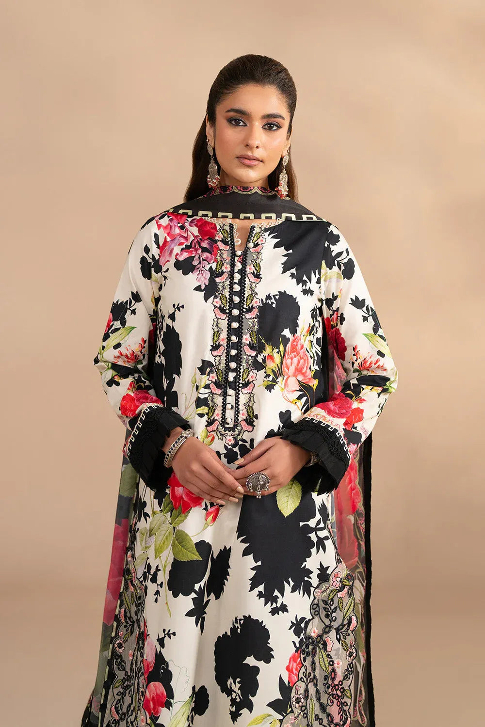 MARYUM N MARIA EMBROIDERED PRINT LAWN VENYA