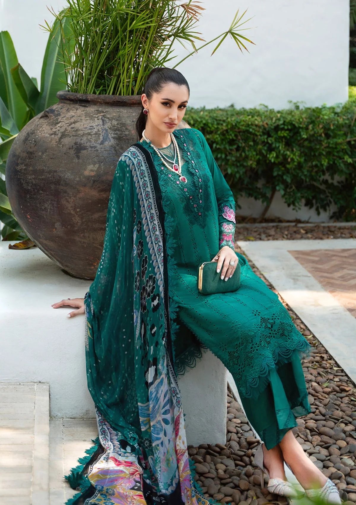 SR-10 SAIRA RIZWAN