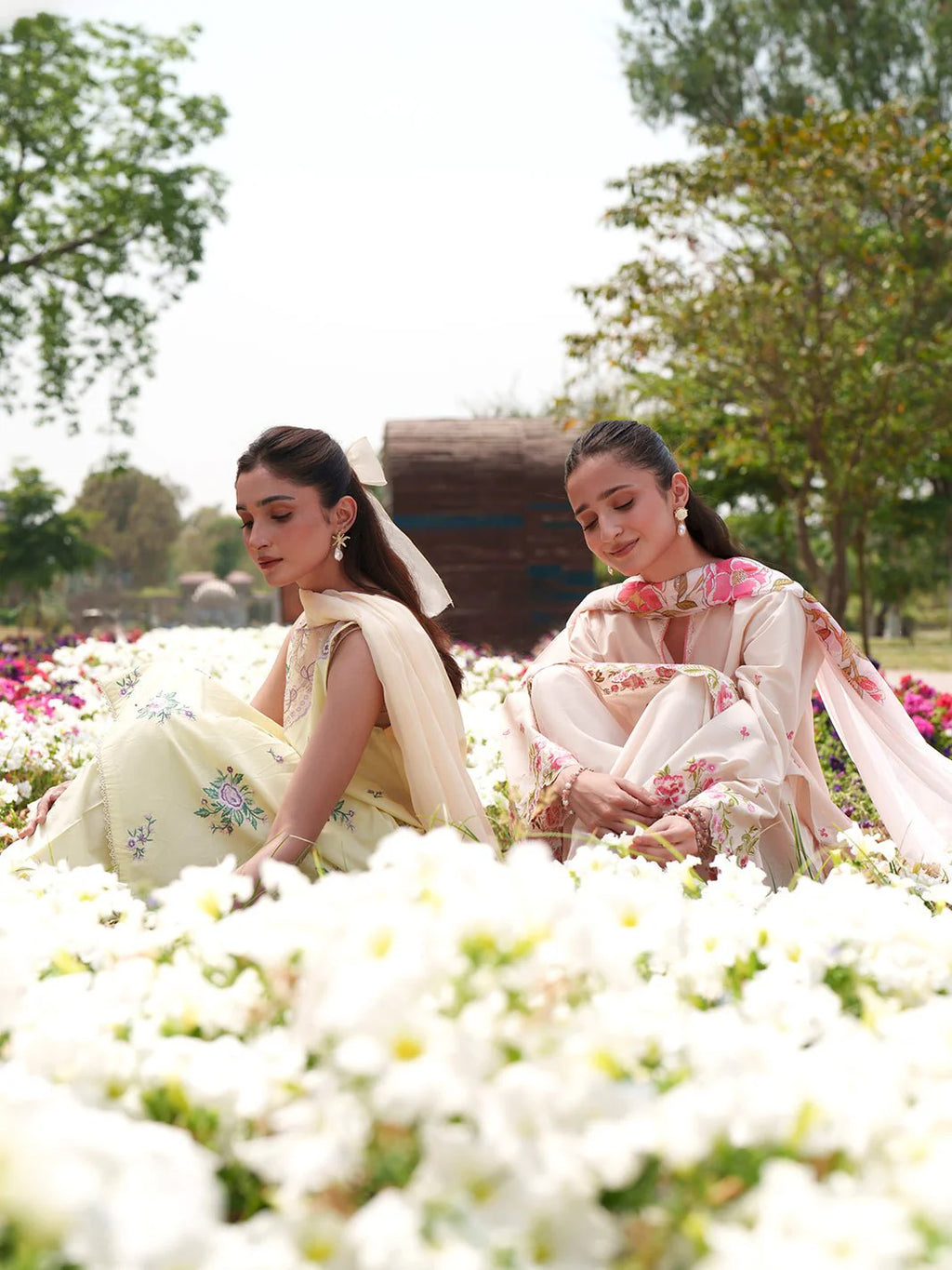 DEYAR THE GARDEN SUMMER EDIT LILY