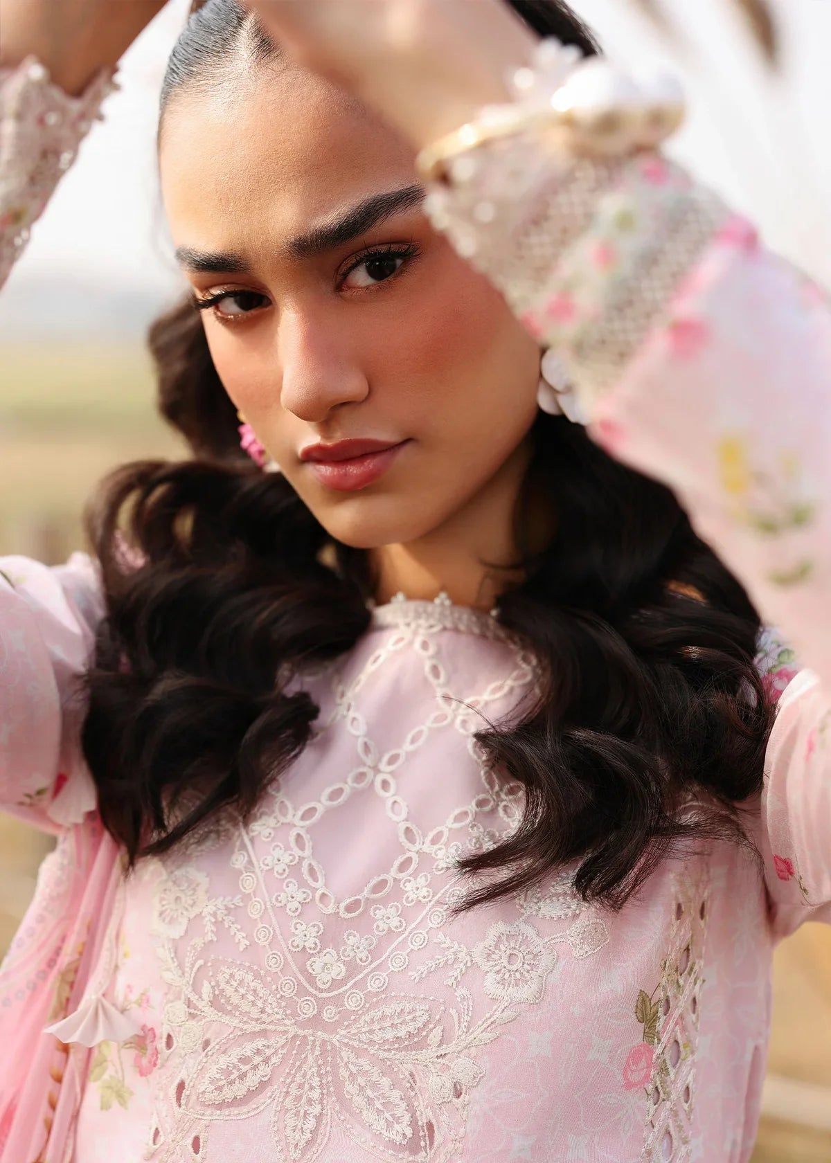 SARDINIA FESTIVE LAWN ROSE BUD