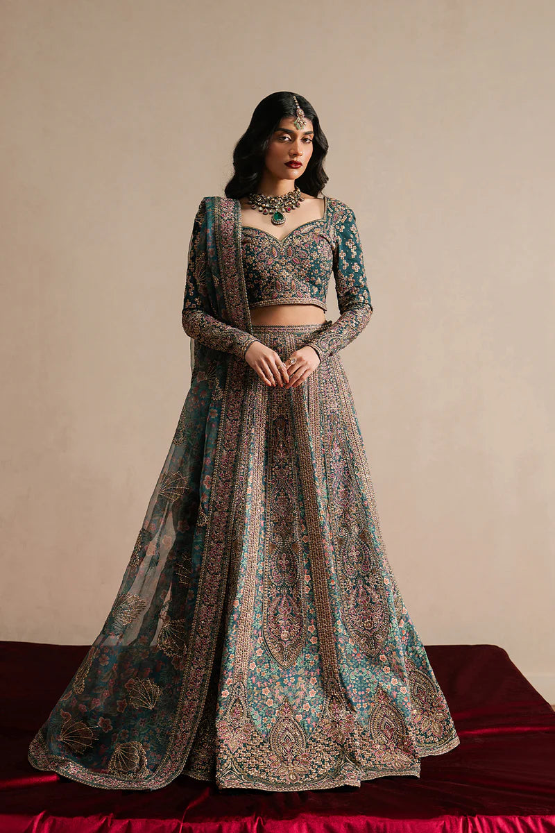 AYZEL QURBAT SILK FESTIVE TASSAVUR