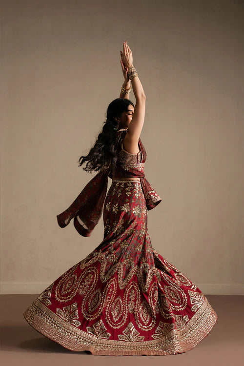AYZEL QURBAT SILK FESTIVE TAARUF