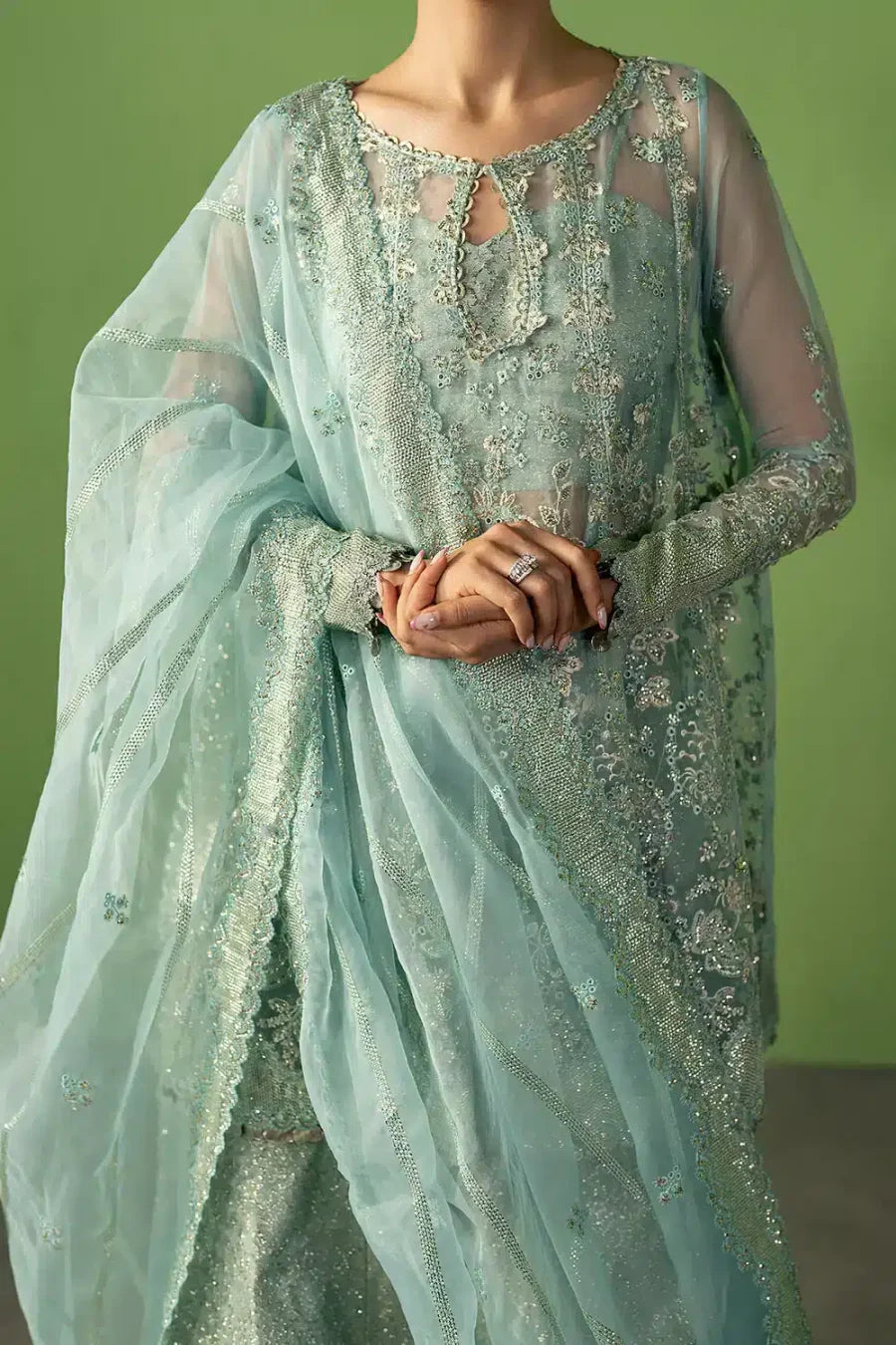 AYZEL PEHLE NAZAR ZARBAAF