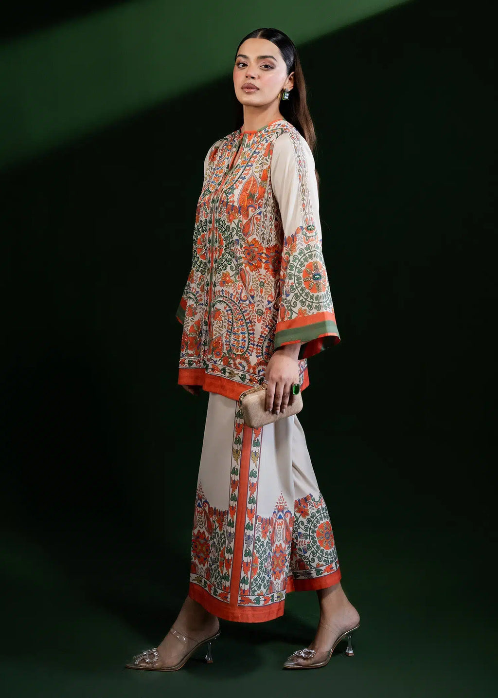 MEHAR NOOR AMBER OASIS